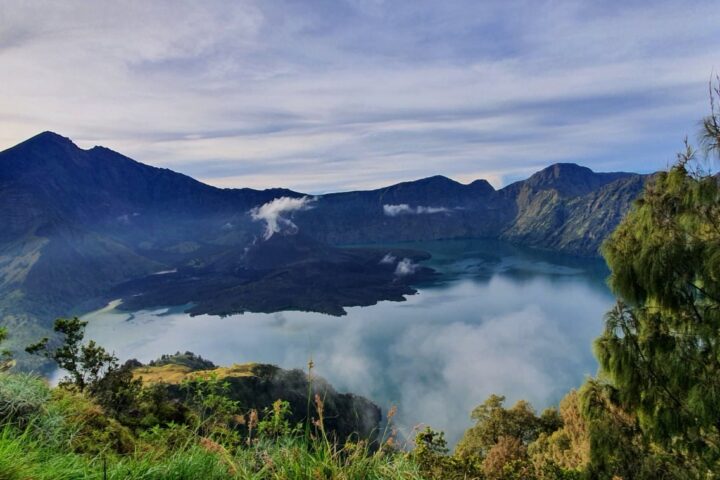 2 Days Senaru Crater Rim Hiking Trip