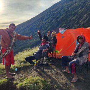 Explore Summit Rinjani and Segara Anak Lake