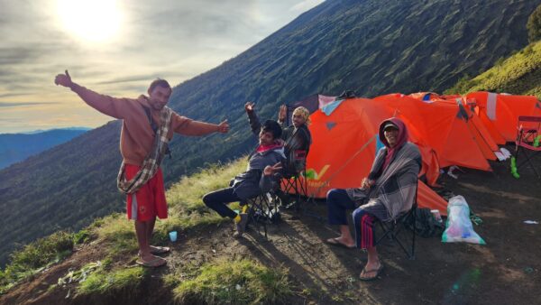 Explore Summit Rinjani and Segara Anak Lake