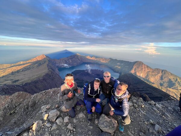 Challenging Summit Rinjani 3726 MASL